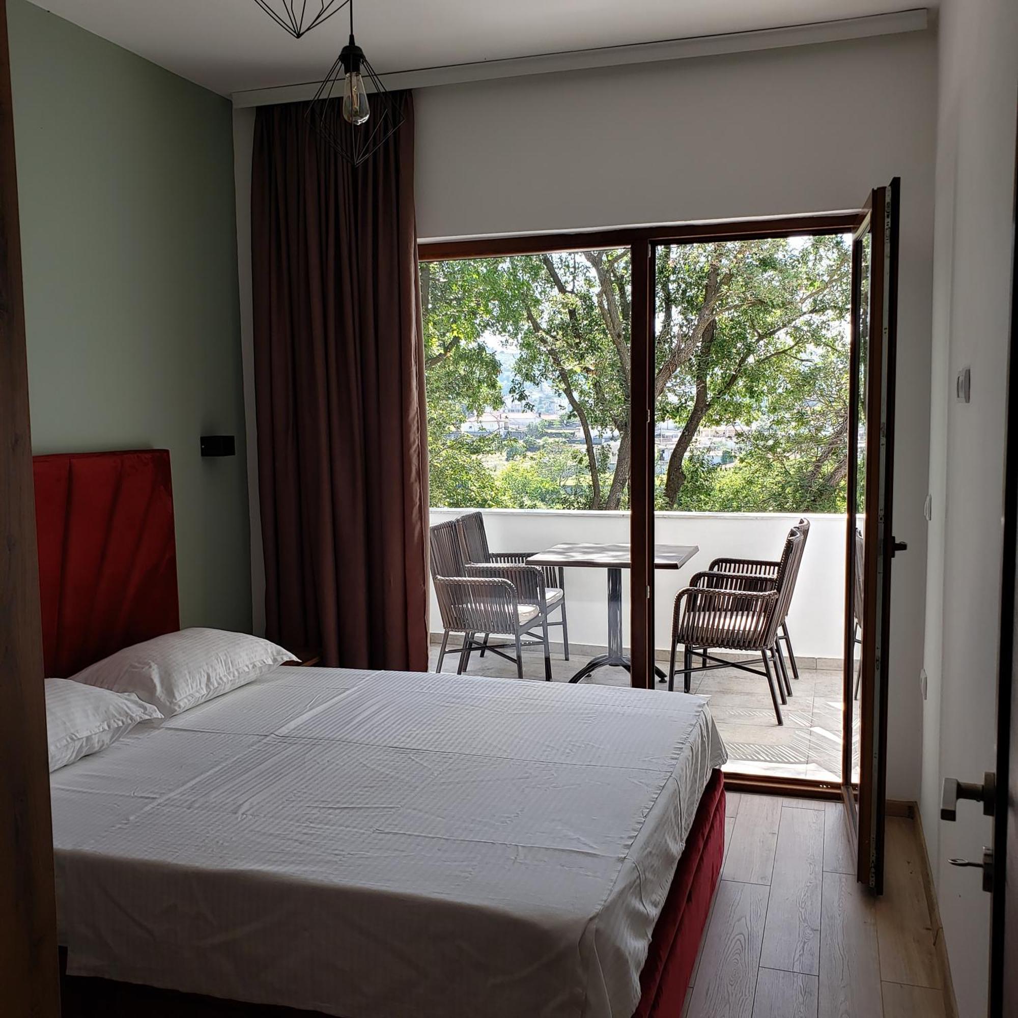 Green Hill Apartments أولتْسي الغرفة الصورة