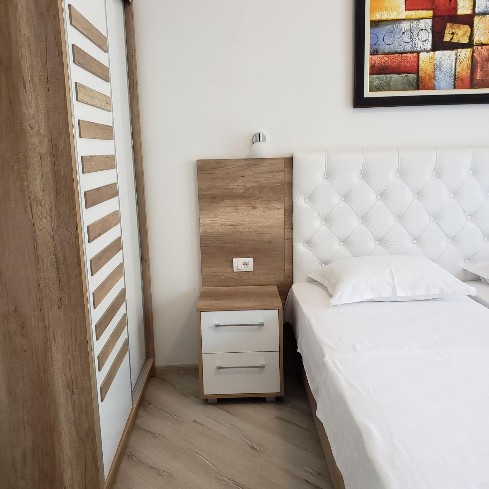 Green Hill Apartments أولتْسي الغرفة الصورة
