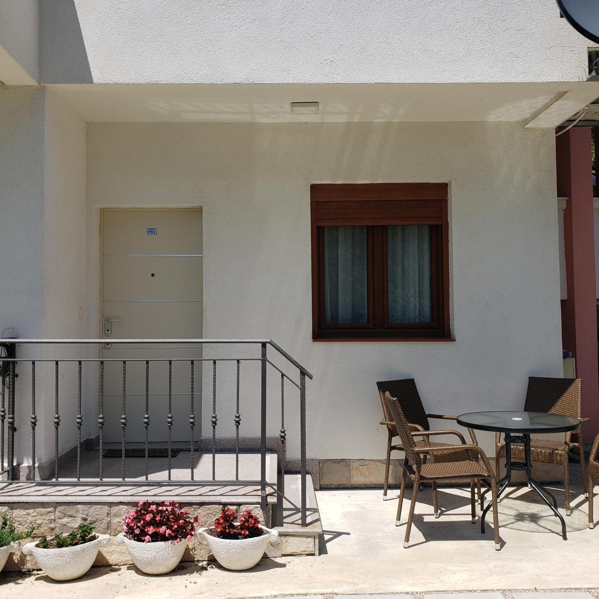 Green Hill Apartments أولتْسي الغرفة الصورة