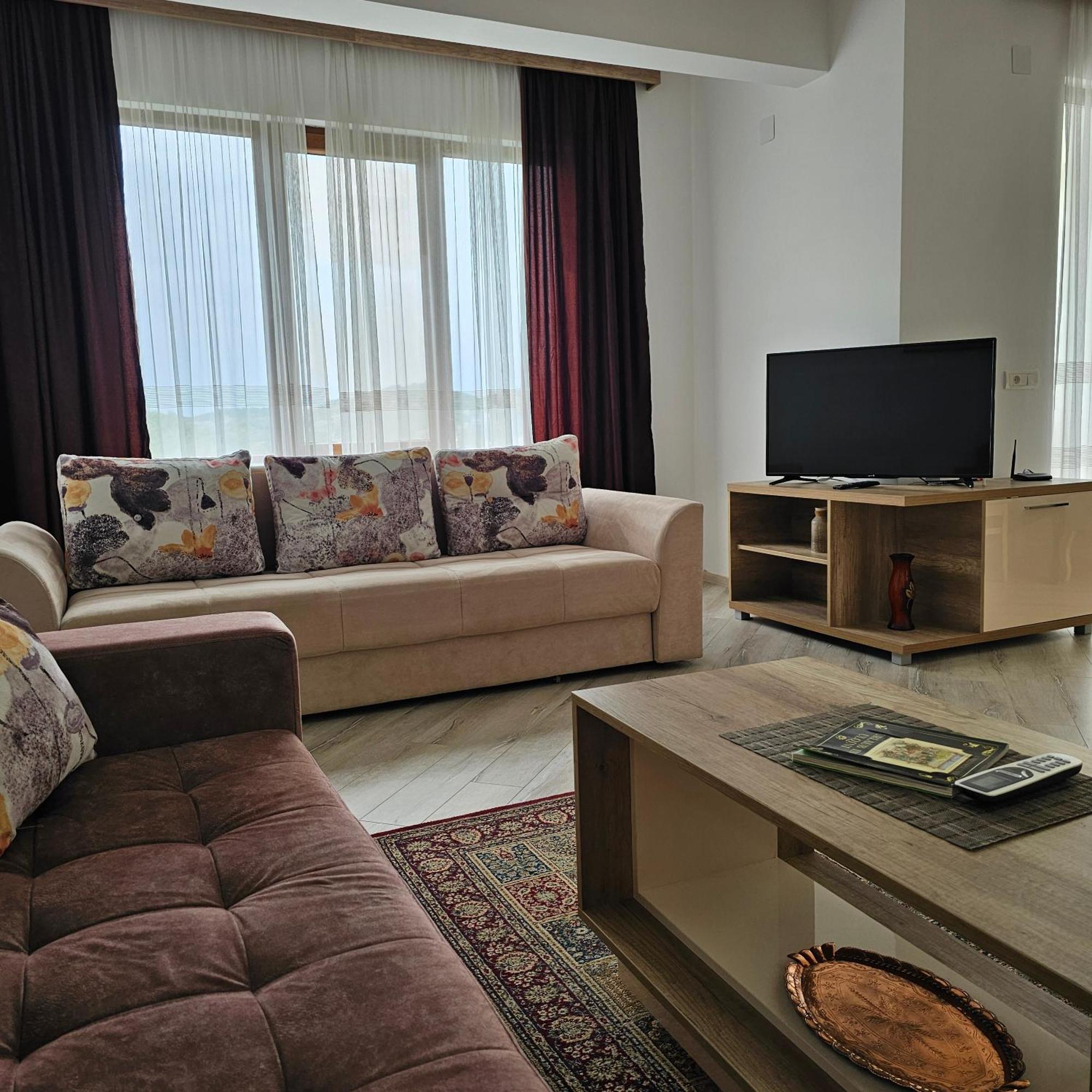 Green Hill Apartments أولتْسي الغرفة الصورة