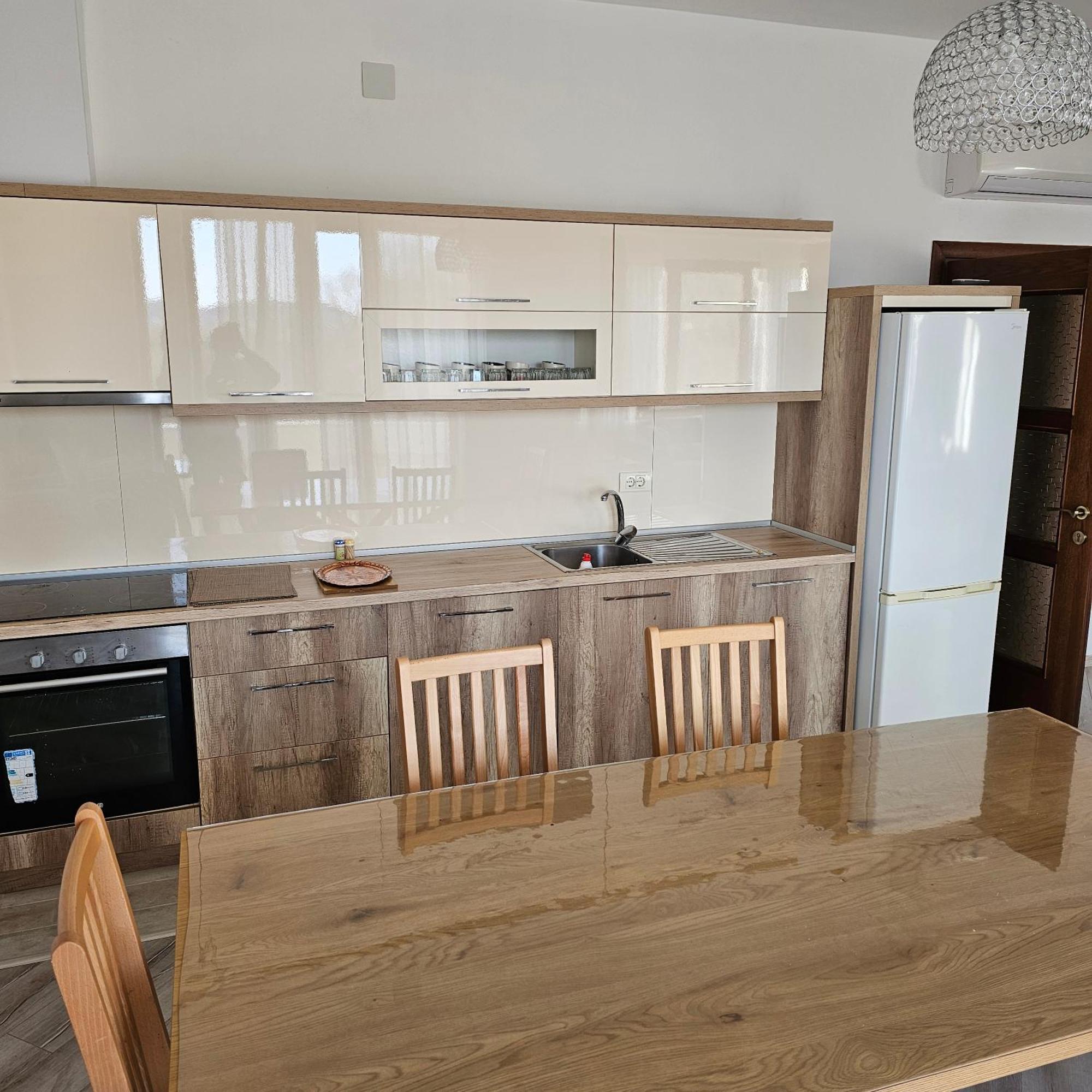 Green Hill Apartments أولتْسي الغرفة الصورة
